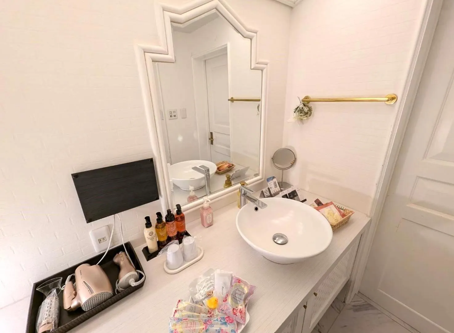 Hotel First (Adults Only) Ikeda  2*, Ikeda (Osaka)